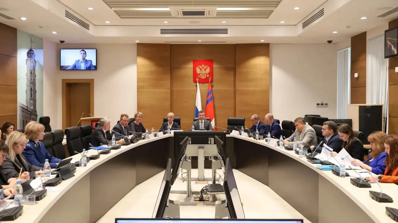 ₽ 💳 Профильный парламентский комитет поддержал корректировки в региональный бюджет на ...
