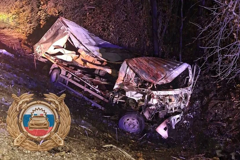 Вечером 9 октября в Хвалынском районе Саратовской области случилась авария. Около 20:30...