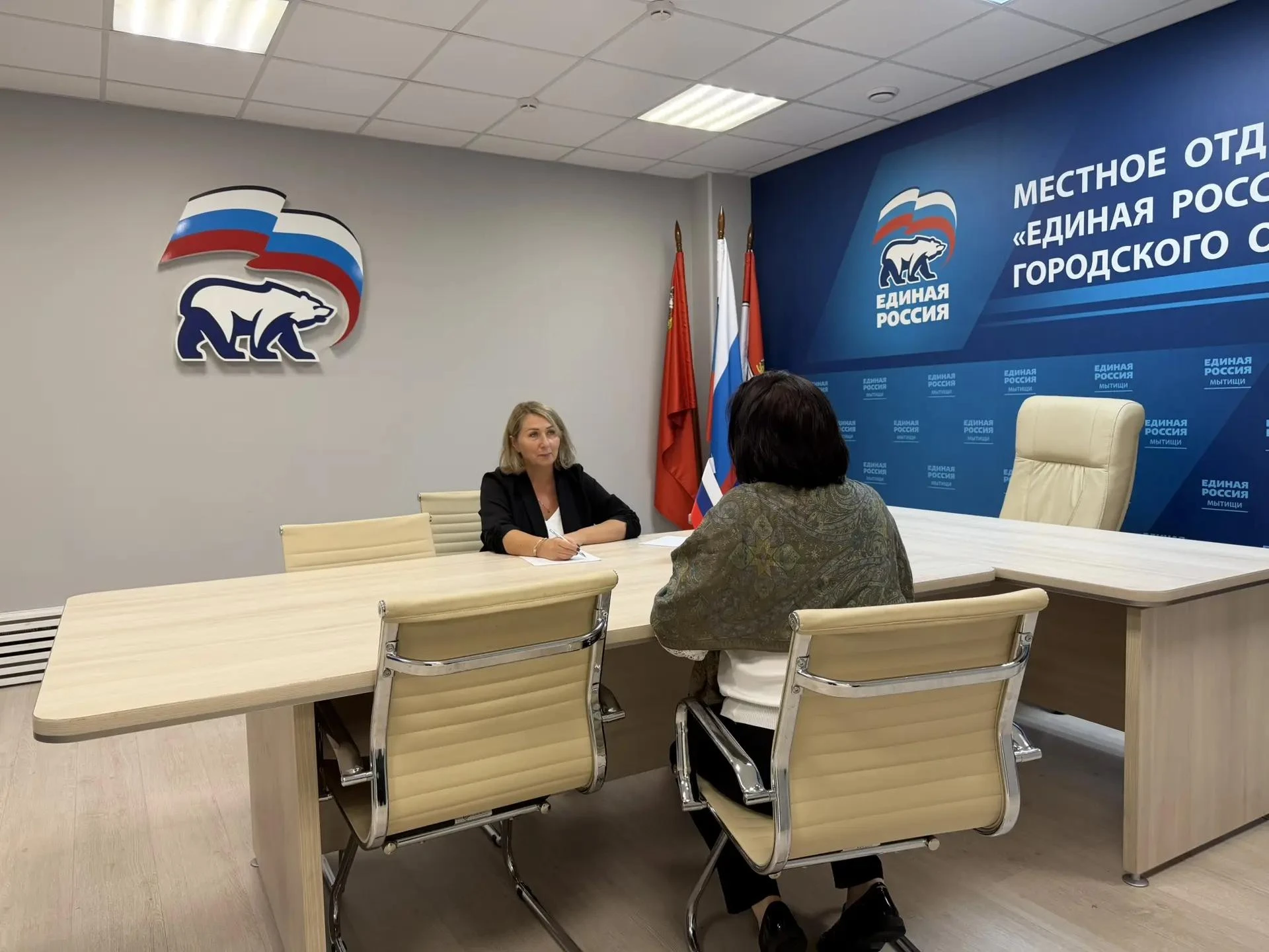 Оксана Мартьянова провела личный прием жителей в Мытищах