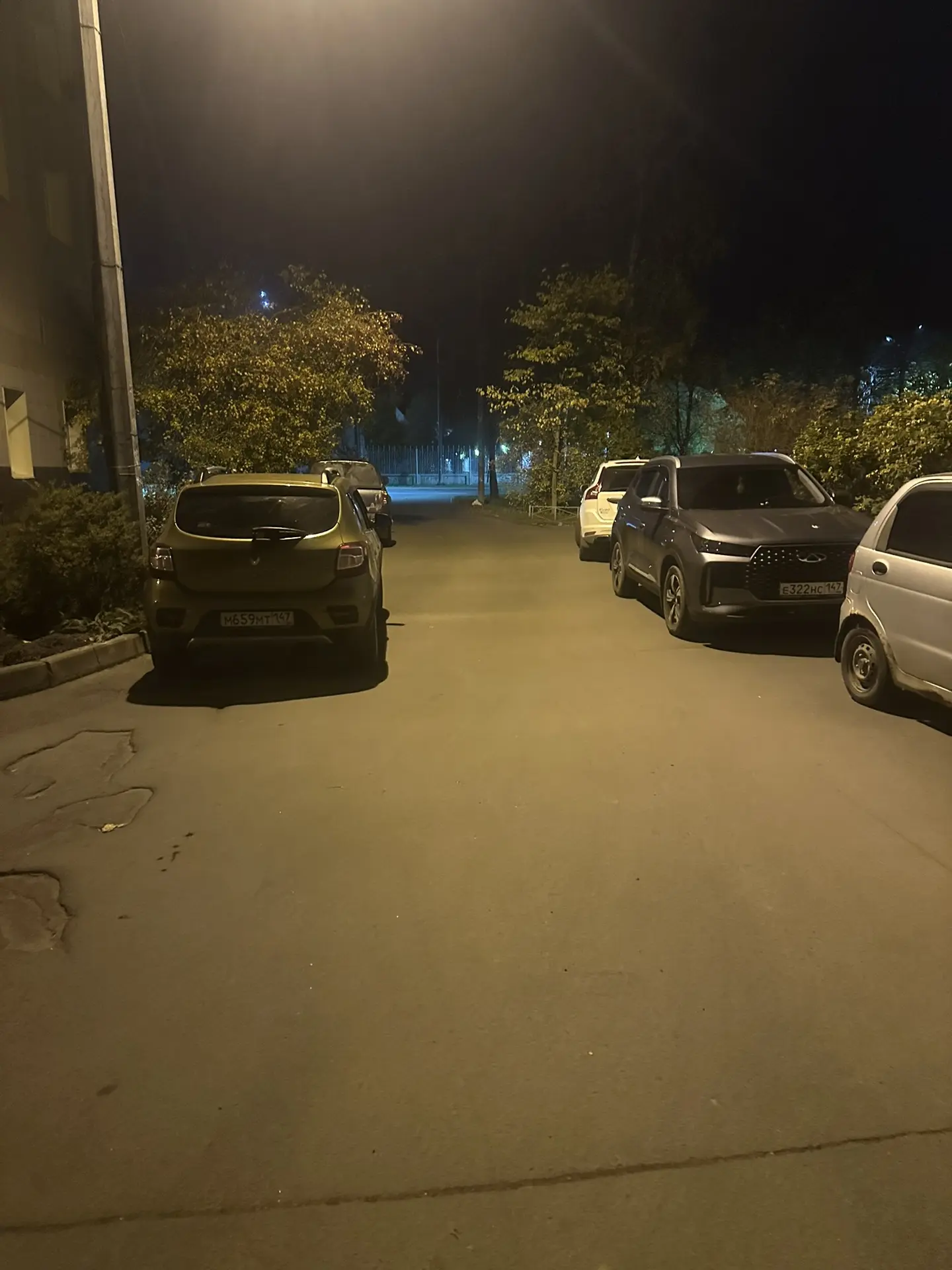 Мастер парковки🤦🏼‍♀️владелец Рено Сандеро ,уважаемый вы сейчас развернули несколько м...