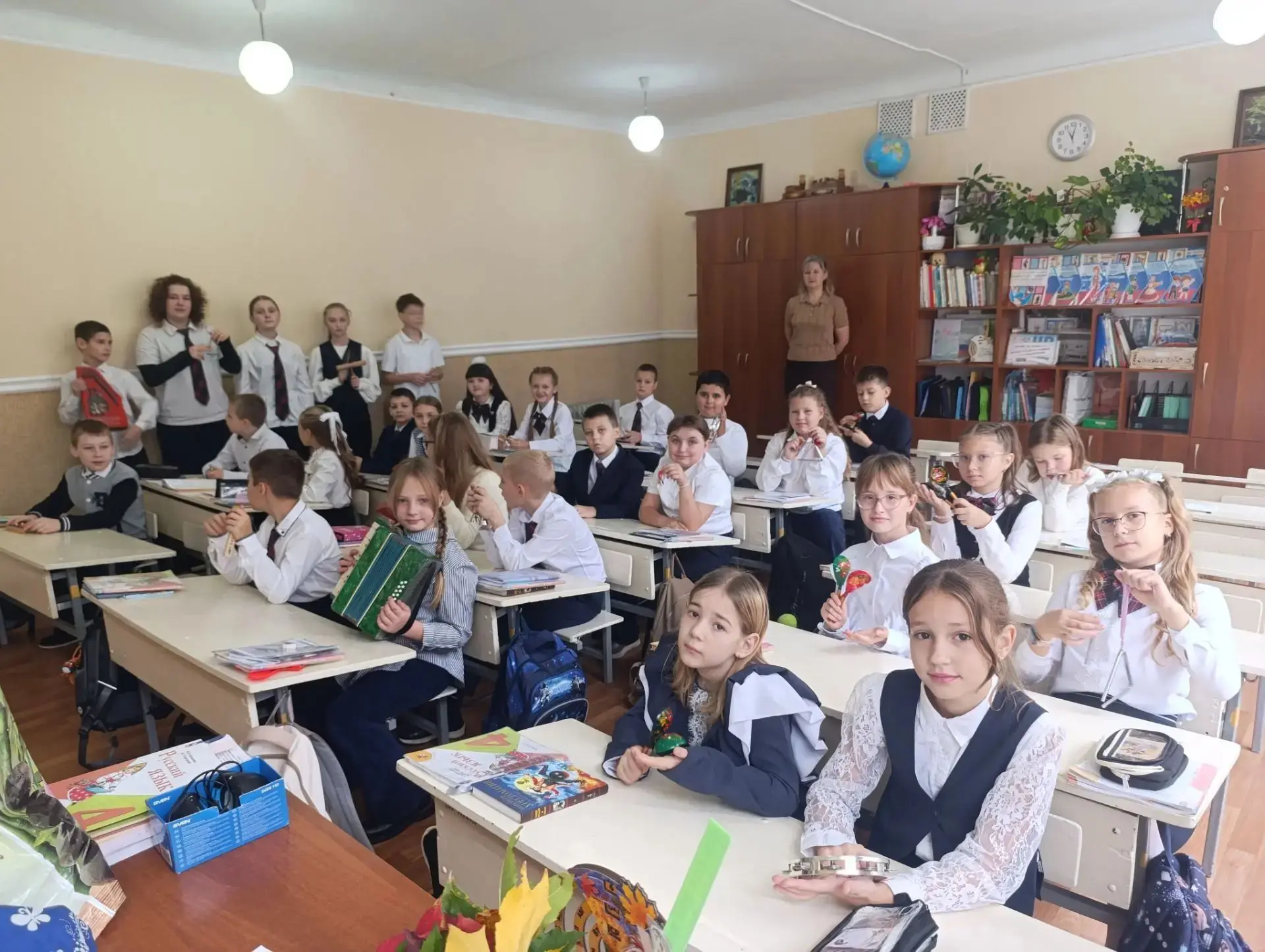 В рамках Республиканской акции «Учиться в Донбассе» для учащихся 4 класса прошёл замеча...