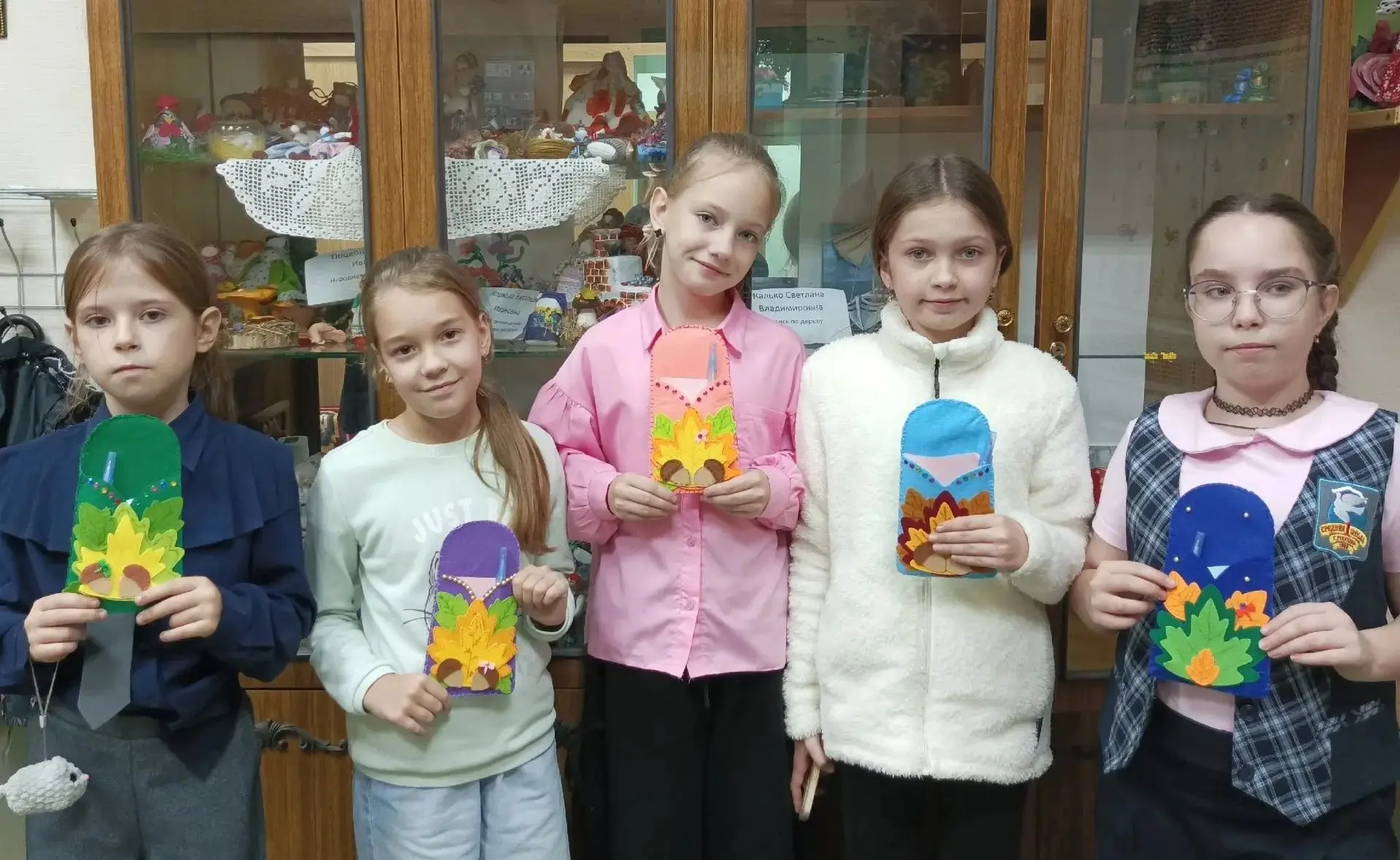 🍁 Дом ремёсел г. Россоши продолжает радовать юных россошанцев творческими мастер-класс...