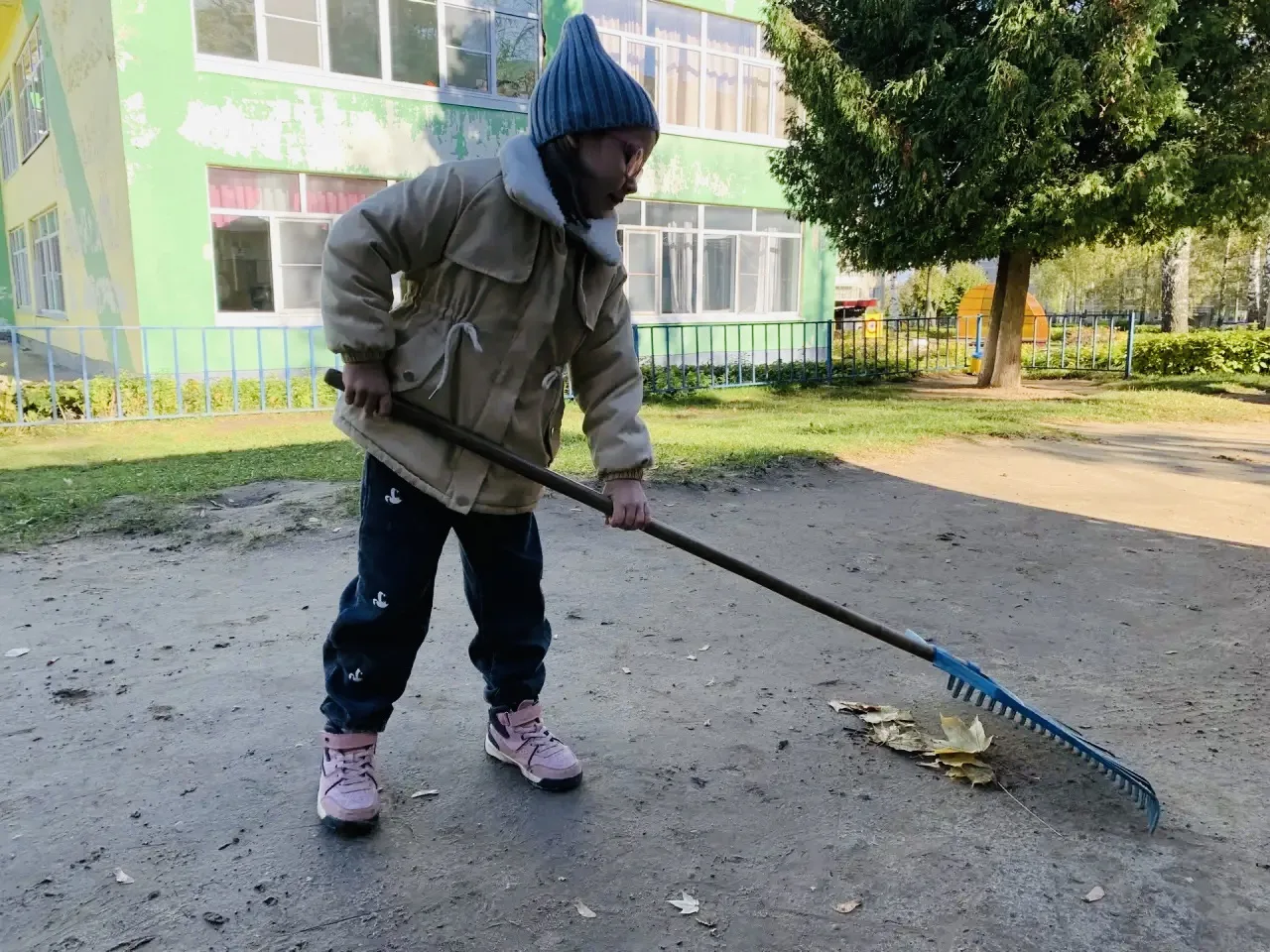 В группе «Радуга» прошел детский трудовой десант «Чистота – в наших руках».