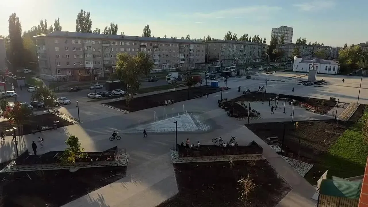 🏗️ В Семилуках завершают благоустройство площади Ленина за 130,4 млн рублей.