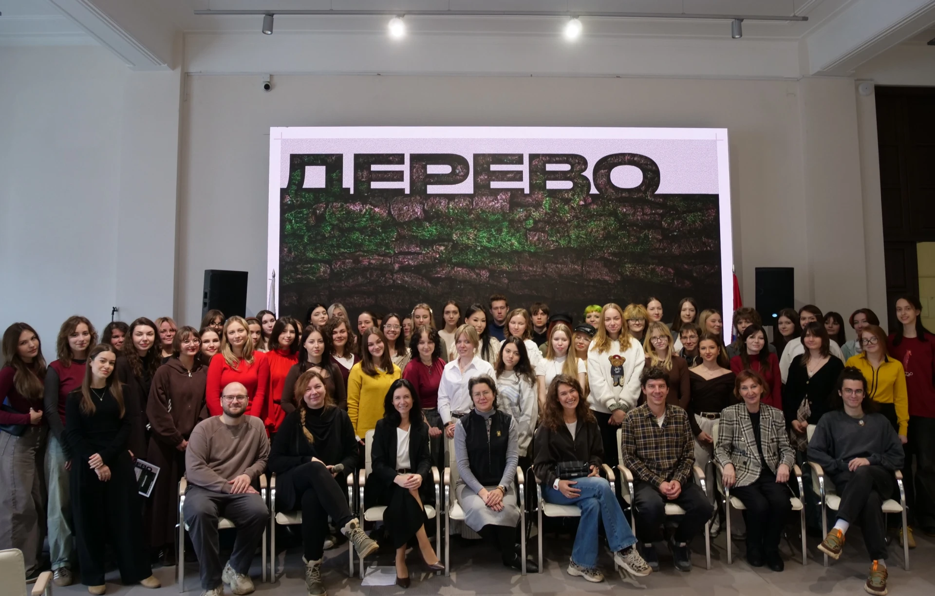 В НГУАДИ прошел дизайн-хакатон «Дерево»