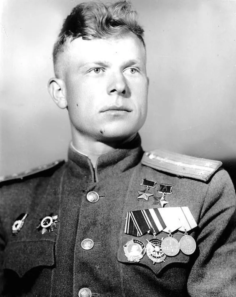 15 октября 1921 года родился Василий Васильевич Сенько - единственный штурман советских...