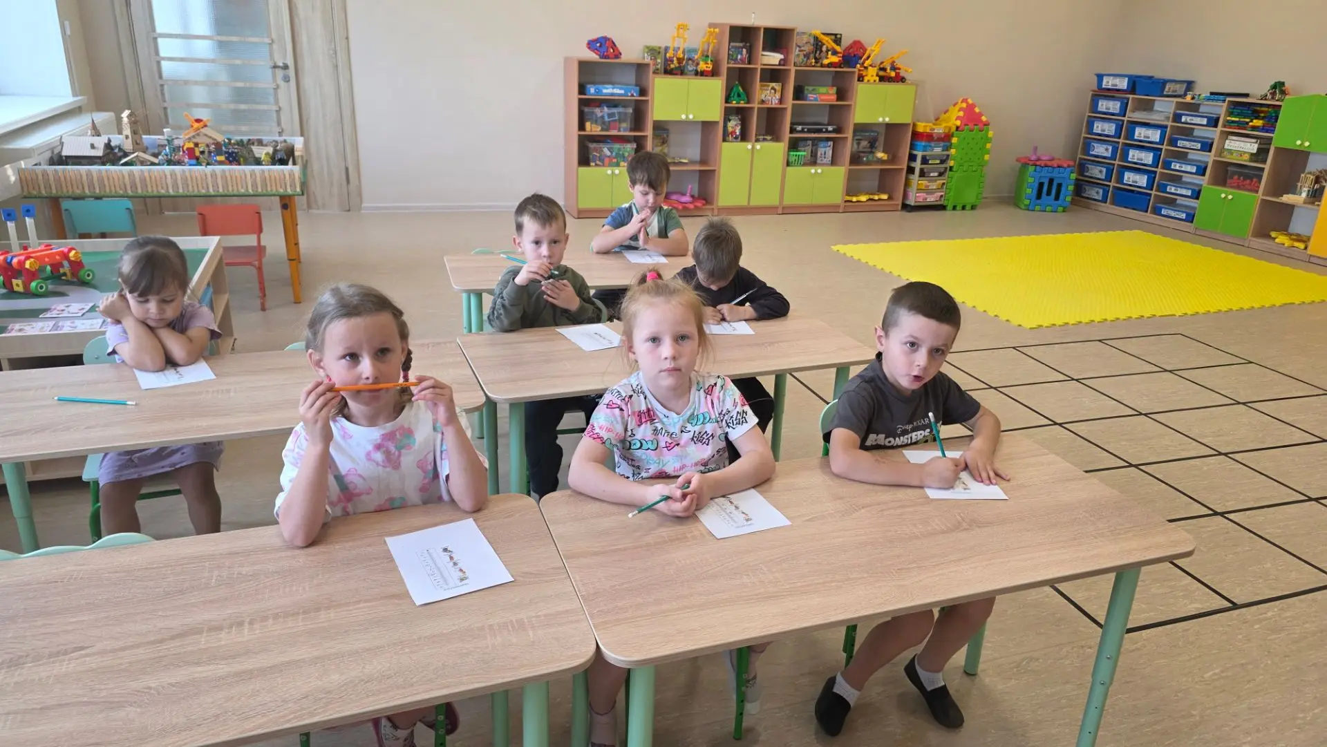 🌿 Научные открытия в нашем саду: кружок «Занимательное естествознание»