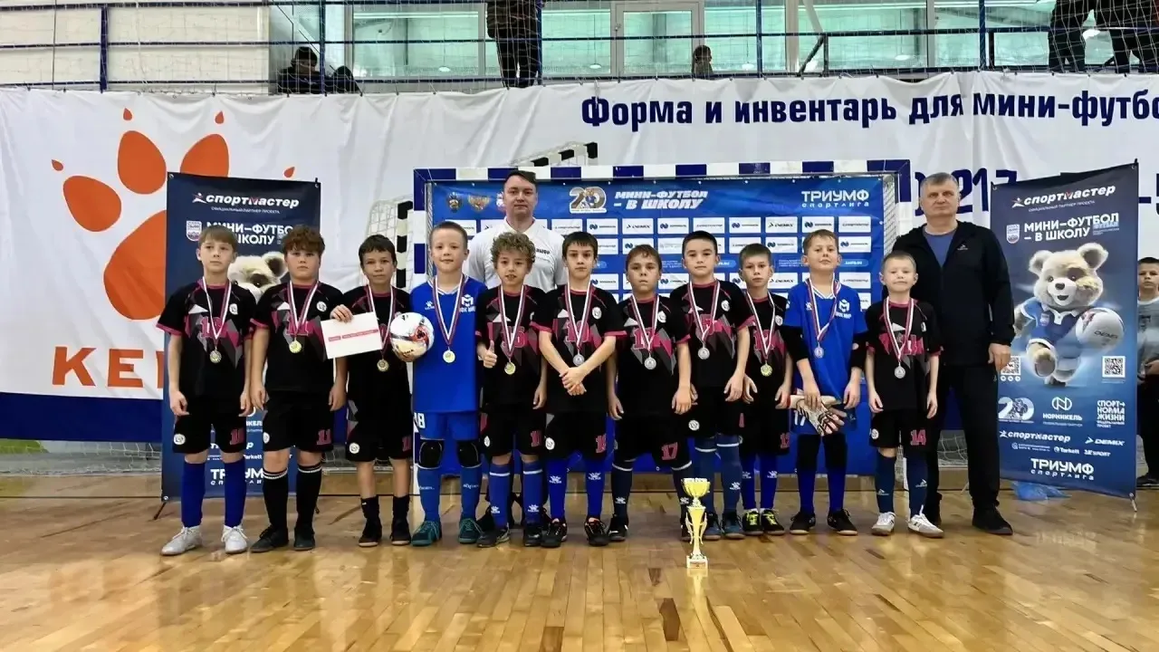 Поздравляем нашу команду по мини‑футболу с яркой победой в кубке «Новатэк»! 👏