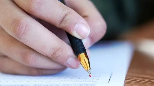 Учитель из Екатеринбурга обвинил ФИПИ в использовании устаревших норм ударений на ЕГЭ