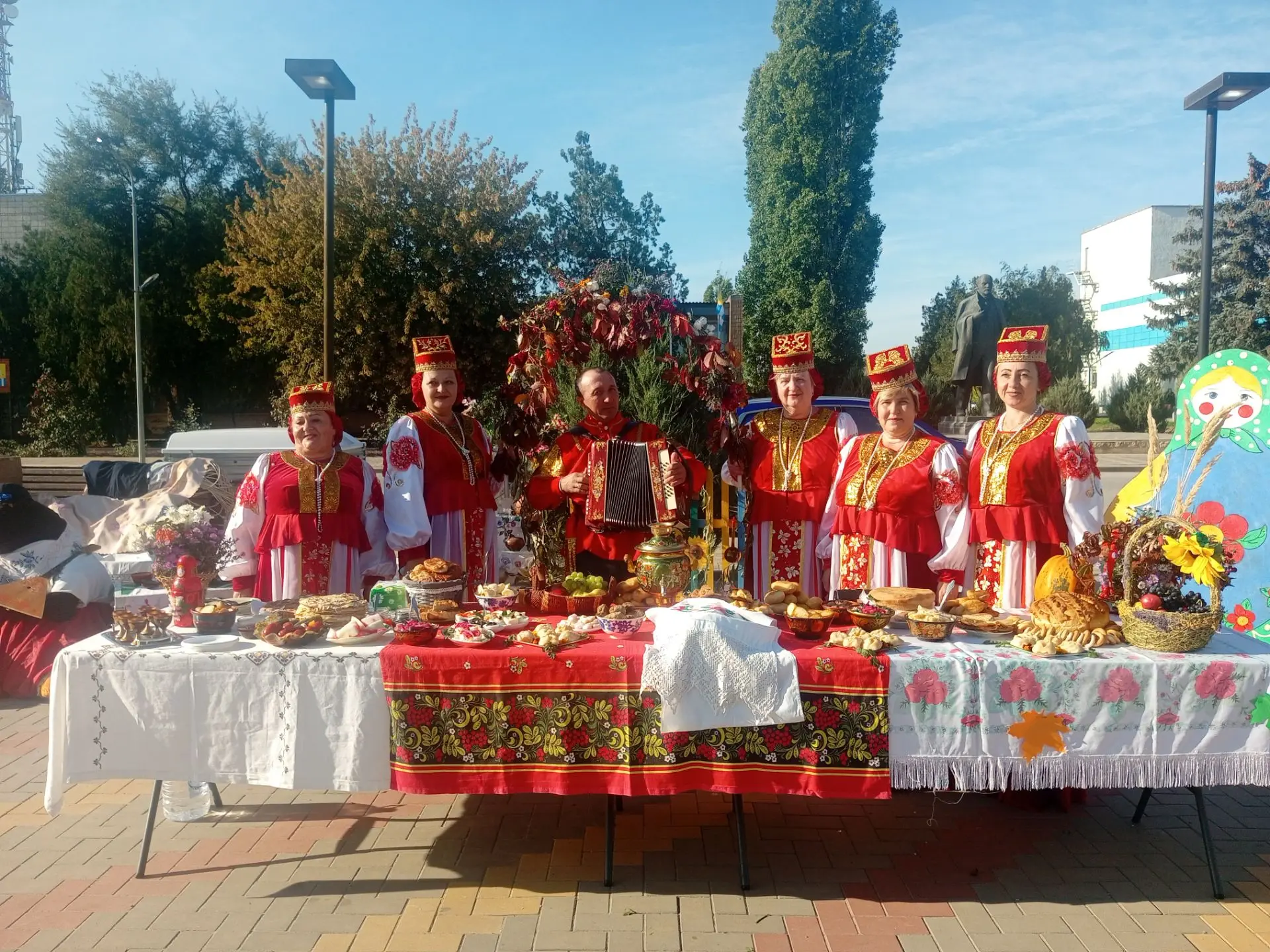 ✨10 октября  в городе Ленинске жители города и района собрались, чтобы отпраздновать ср...