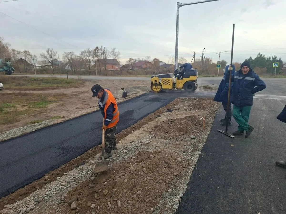 Тротуары обустраивают на Саянской в Абакане.
