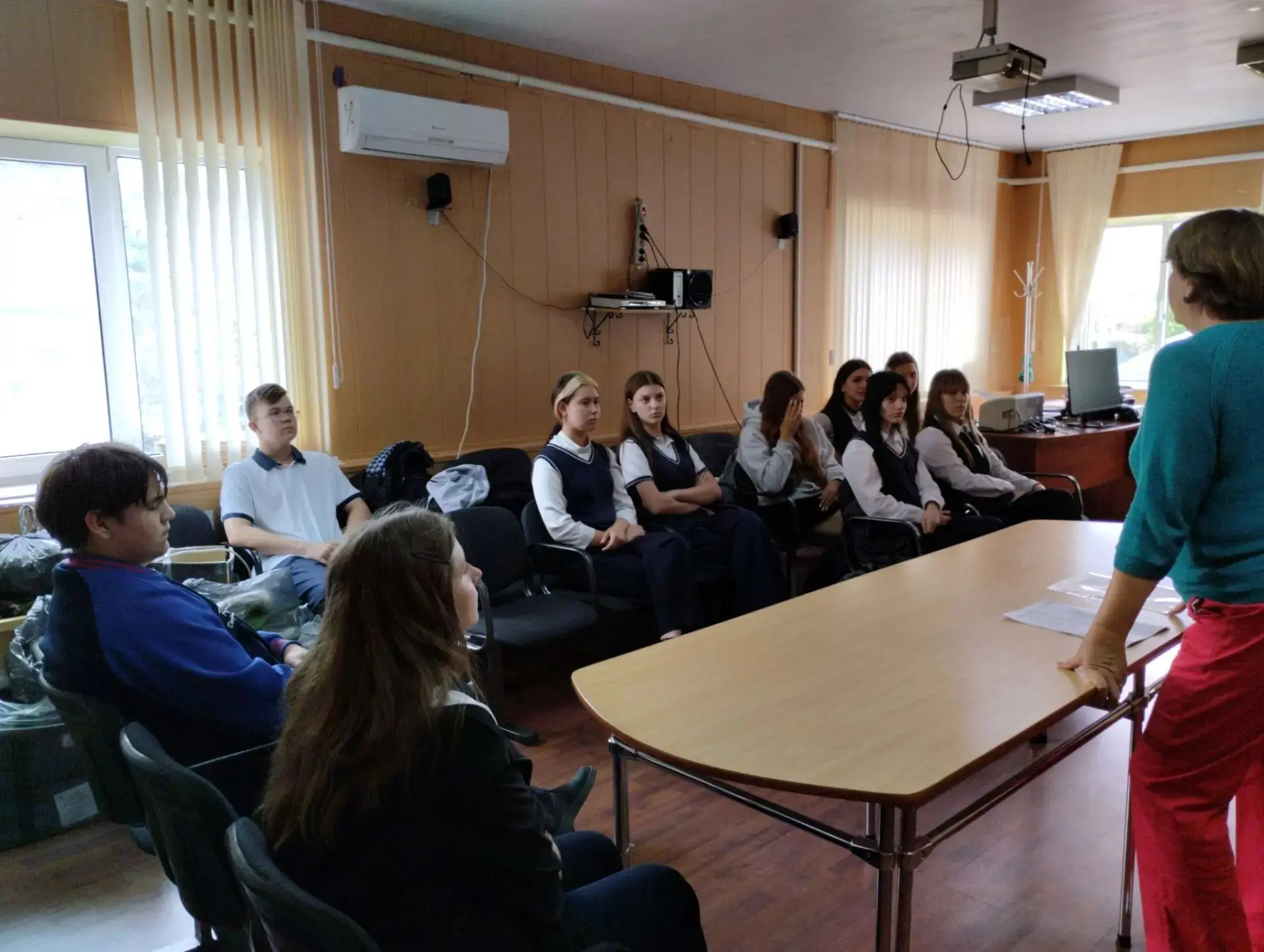 🎉 В рамках программы «Билет в будущее» учащиеся 9 «А» класса МБОУ СОШ №1 имени А. В. С...