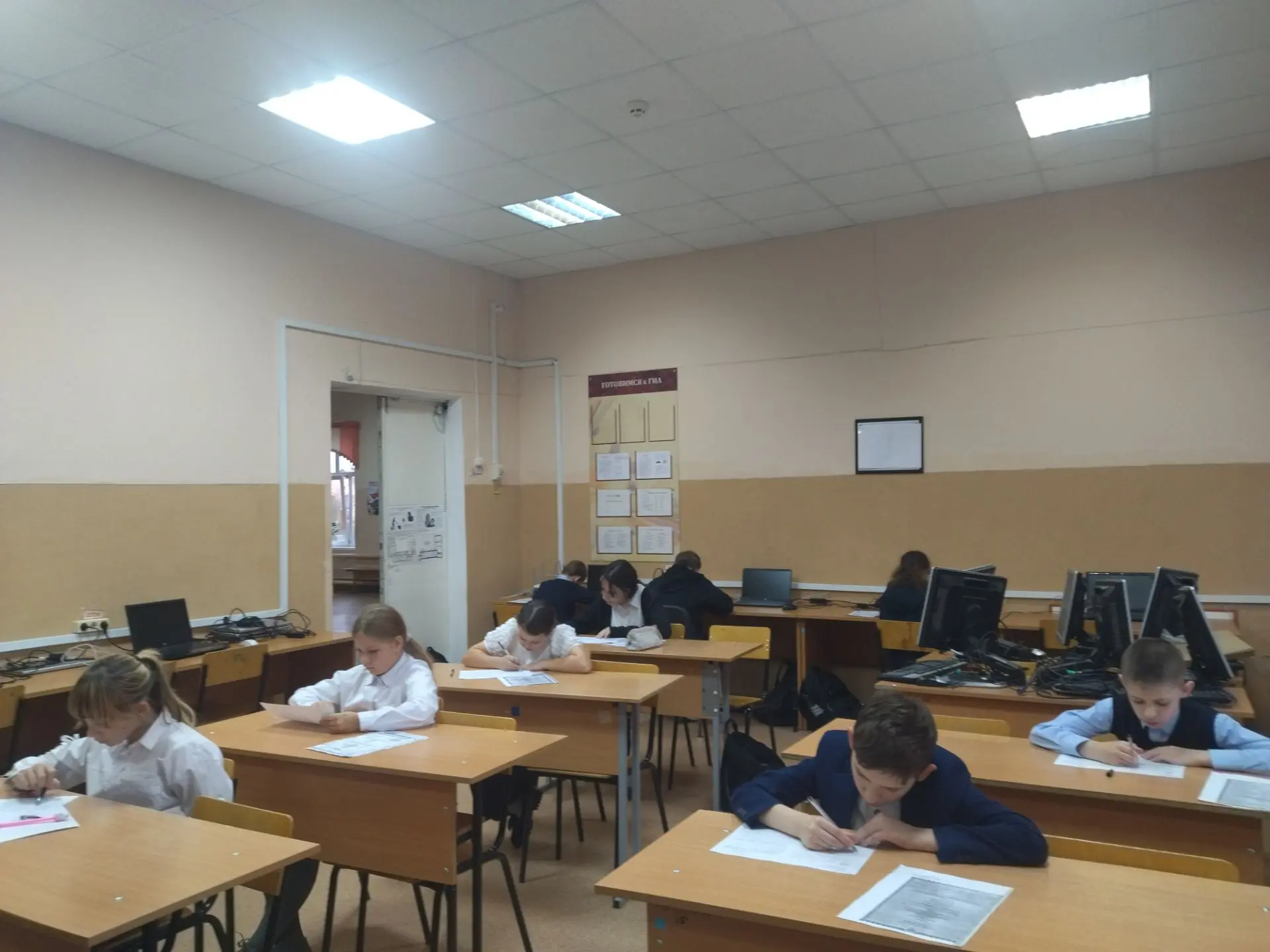 Сегодня четвероклассники впервые принимают участие во Всероссийской олимпиаде  школьник...