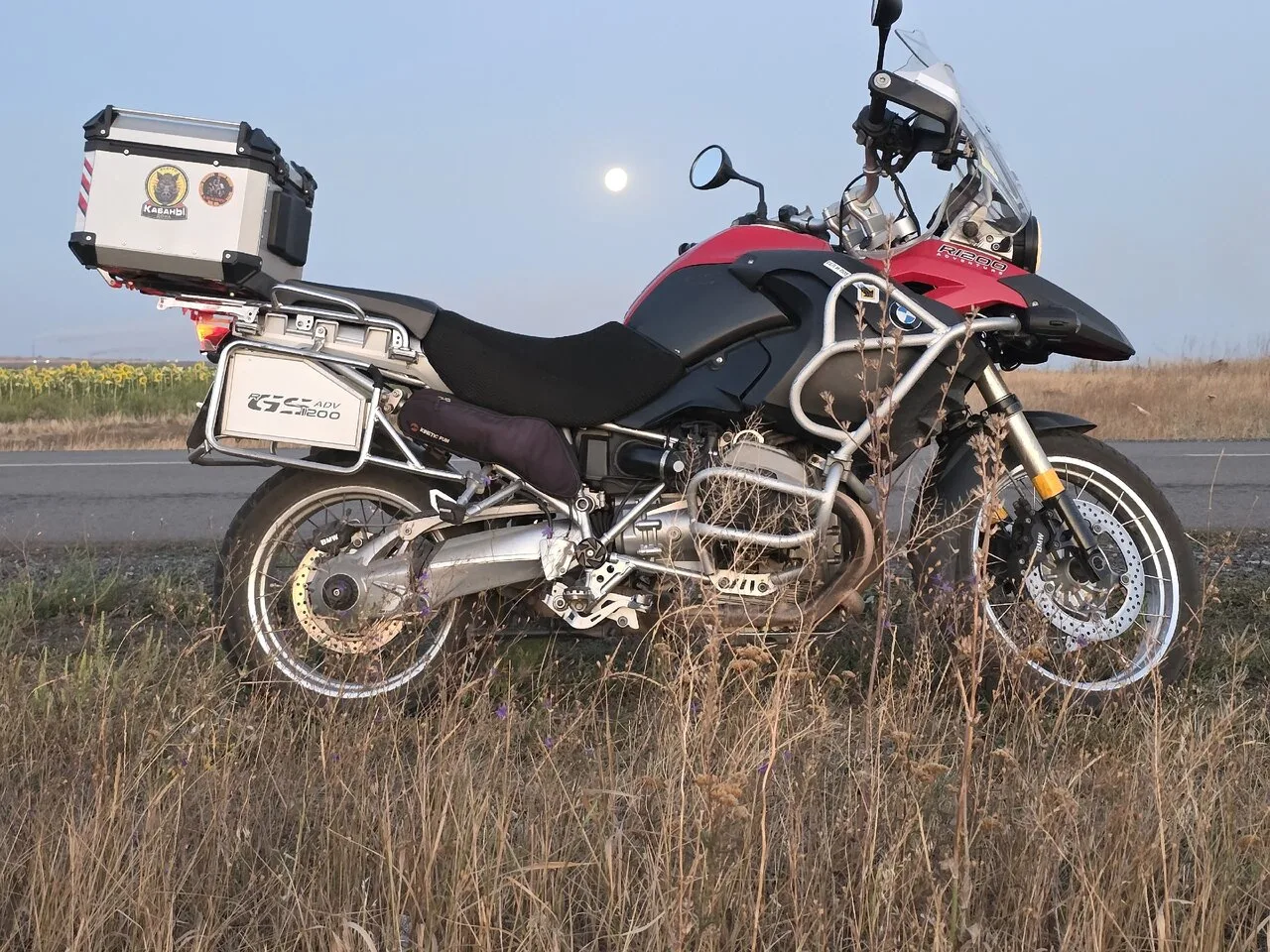 Продам мотоциклы Kawasaki 650 и BMW F800, R 1200 Adventure, от 450 т