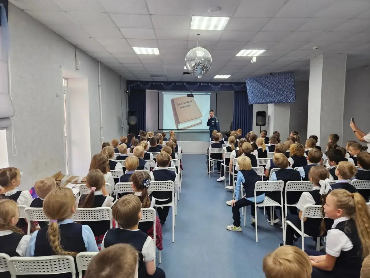 В нашей школе прошел Всероссийский открытый урок по культуре безопасности, приуроченный...