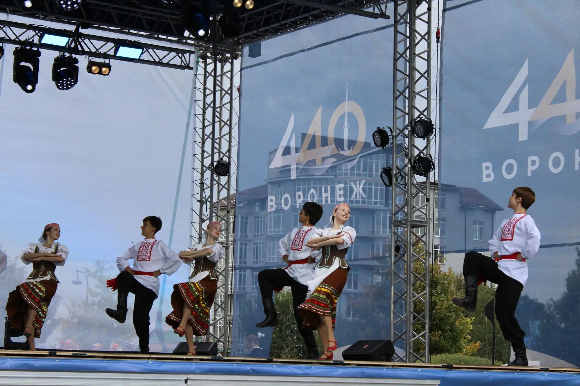 Концертная программа народного отделения "Живые истоки" в рамках Года единства народов ...