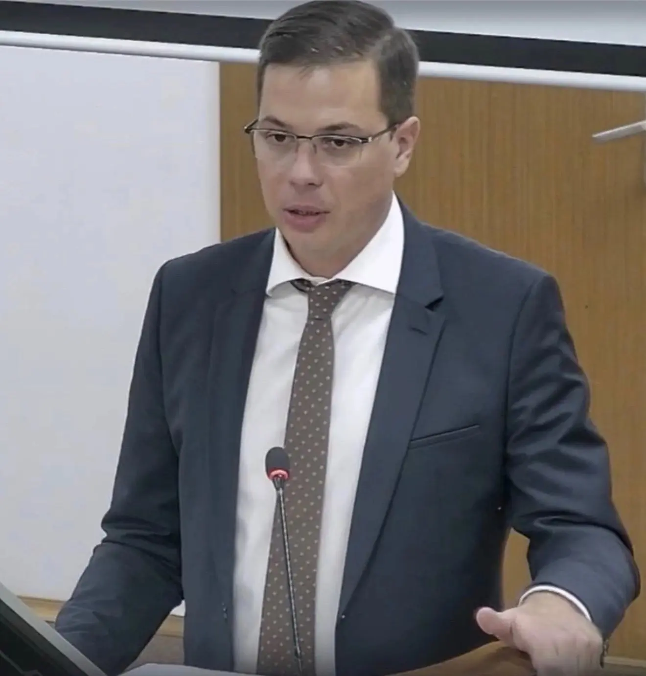 Чиновников в городе станет меньше — в нижегородской мэрии решили сократить штат на 10–15%.