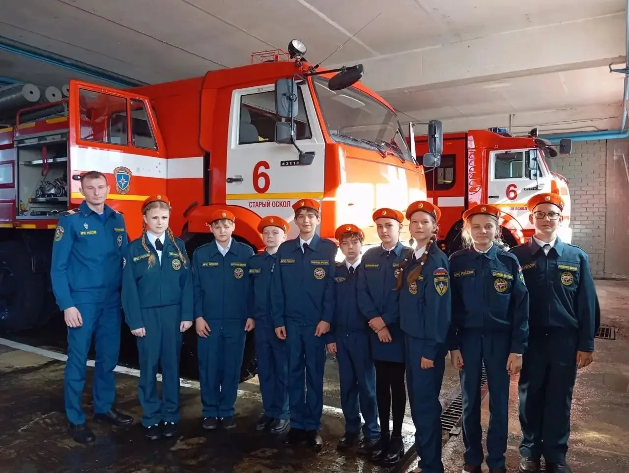 Профессия — героическая! Кадеты МЧС школы №11 на экскурсии в 6 ПСЧ 🔥🚒