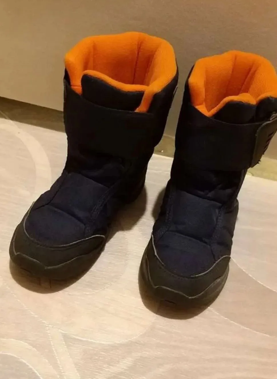 Продаю демисезонные сапожки Декатлон.
