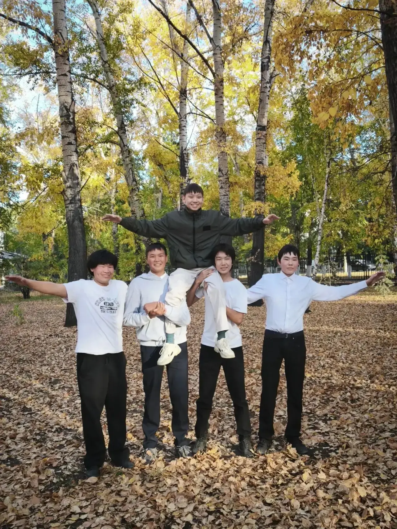 🍁📸 ИТОГИ ШКОЛЬНОГО ФОТОКОНКУРСА «ОСЕНЬ В НАШЕЙ ШКОЛЕ» 🍂