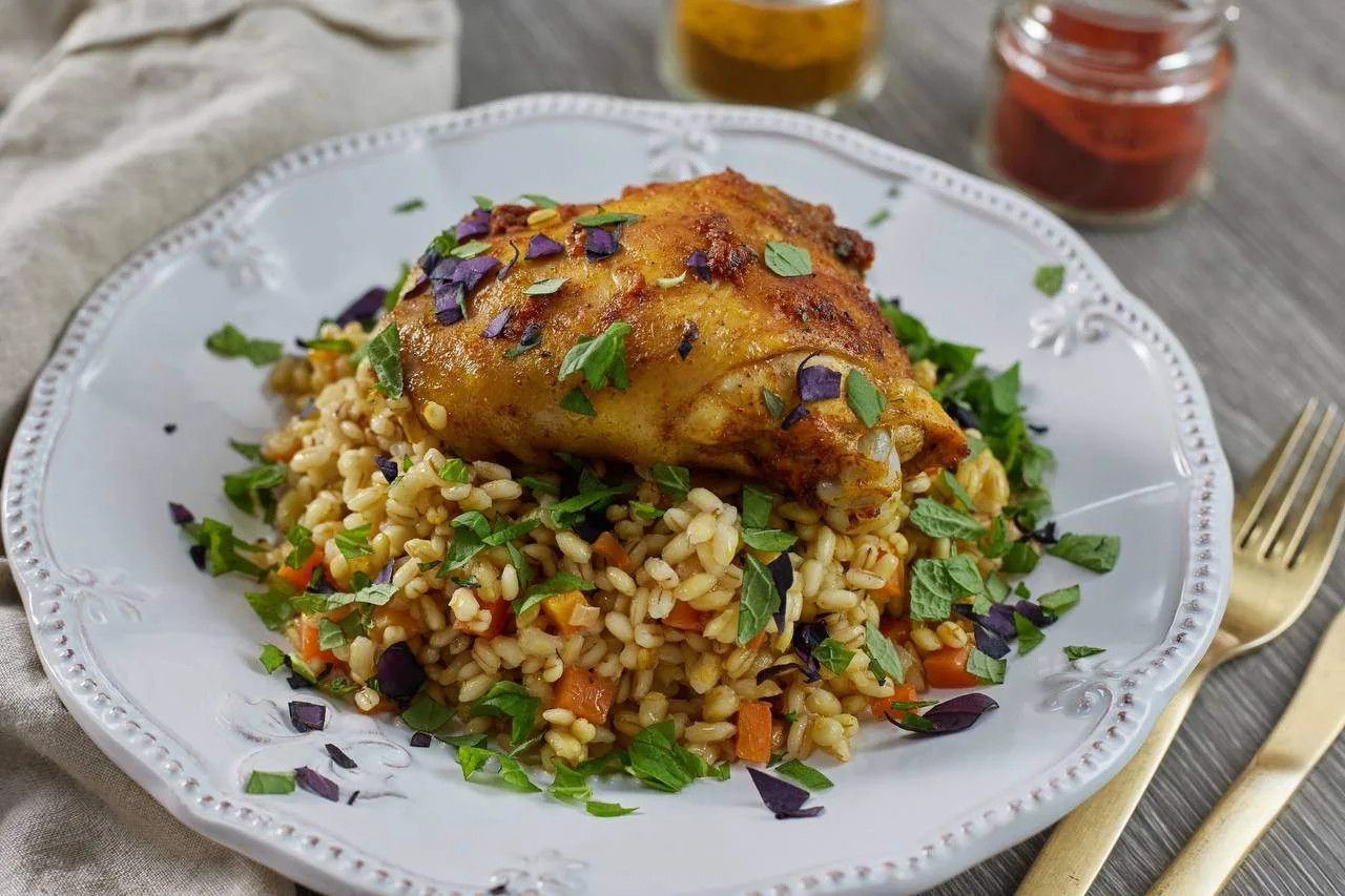 РЕЦЕПТ ЗАПЕЧЁННЫХ КУРИНЫХ БЁДЕР