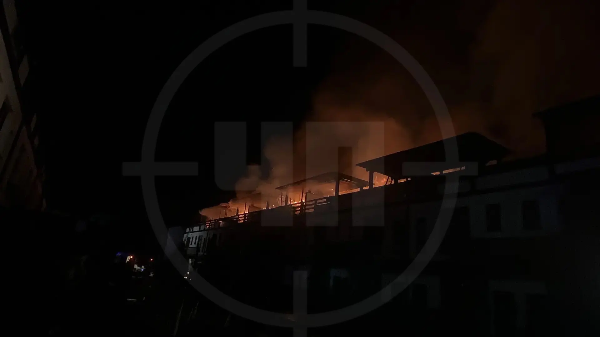 Пожар в ЖК «Мандарин парк» разошёлся на 1400 «квадратов»