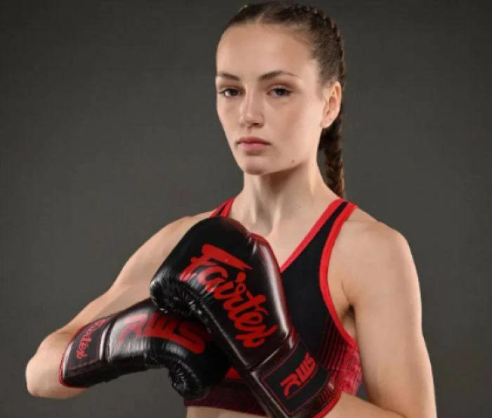 Сургутянка Анастасия Тихонова выиграла бой на турнире RWS в Бангкоке 🥊