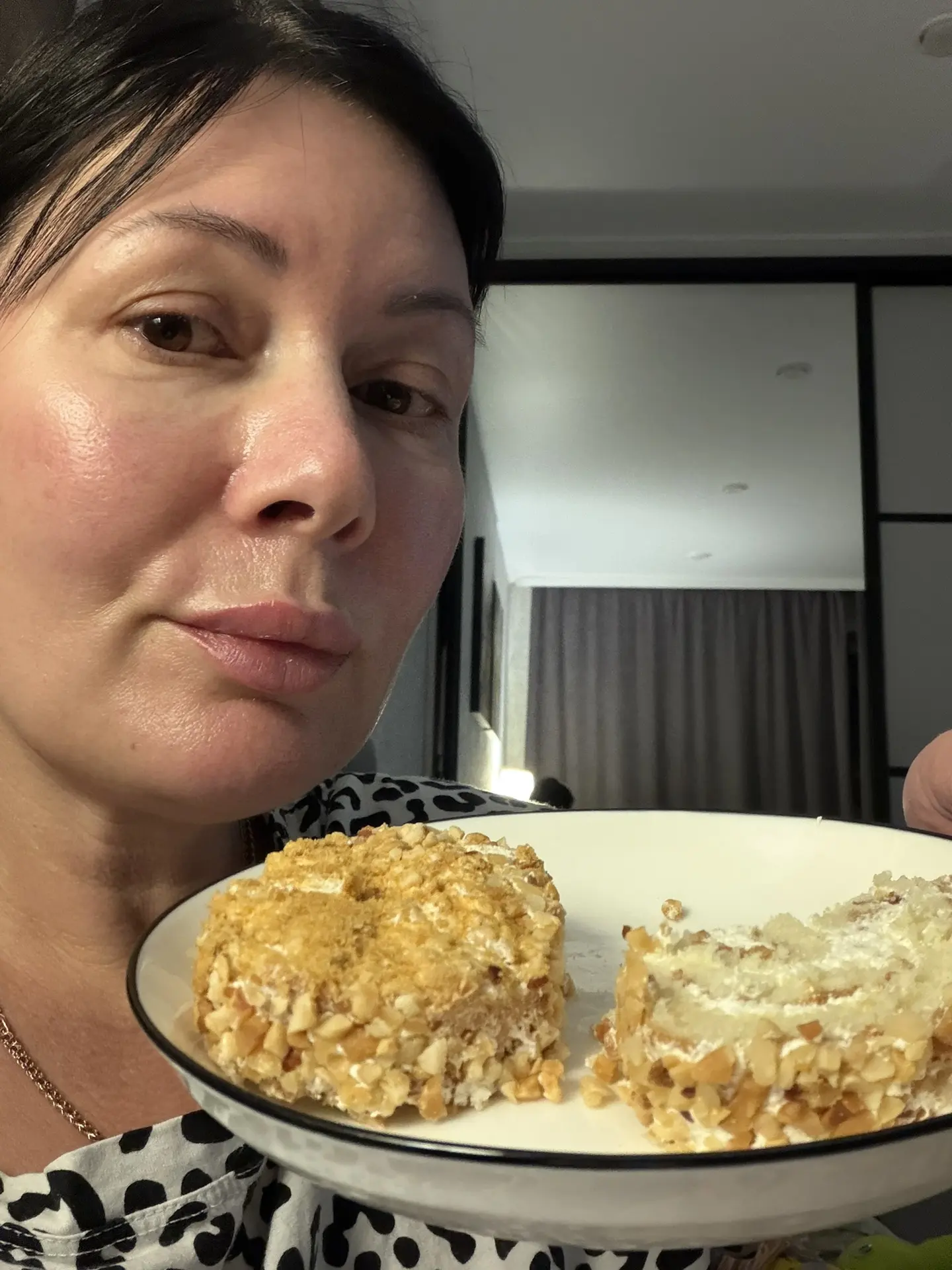Впервые за 2 недели не выдержала и отправила Лизу за вкусненьким☺️