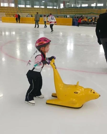 ⛸ Лёд, коньки и семейные выходные в Крылатском