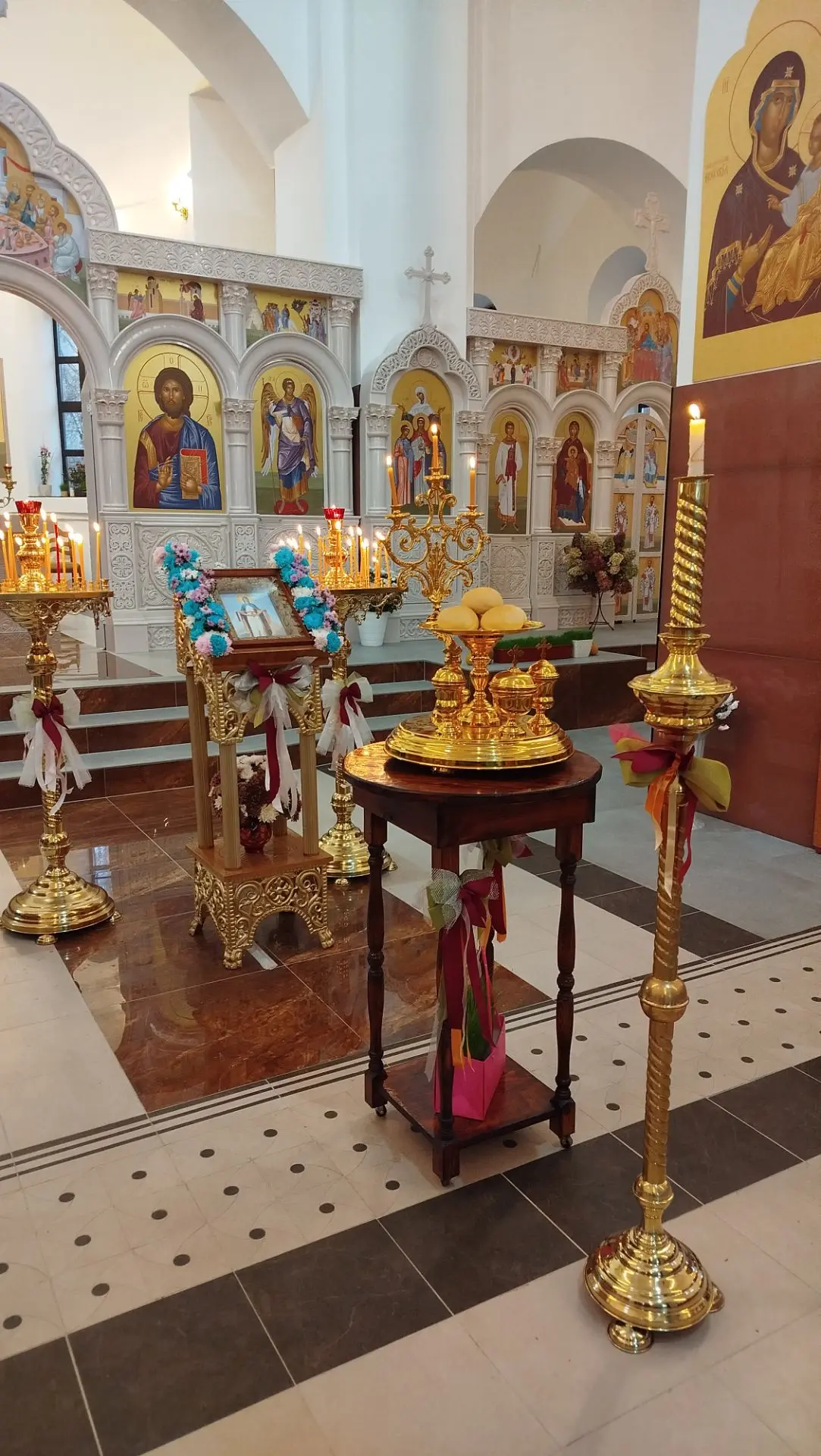 Сегодня ВСЕНОЩНОЕ БДЕНИЕ с ХЛЕБАМИ