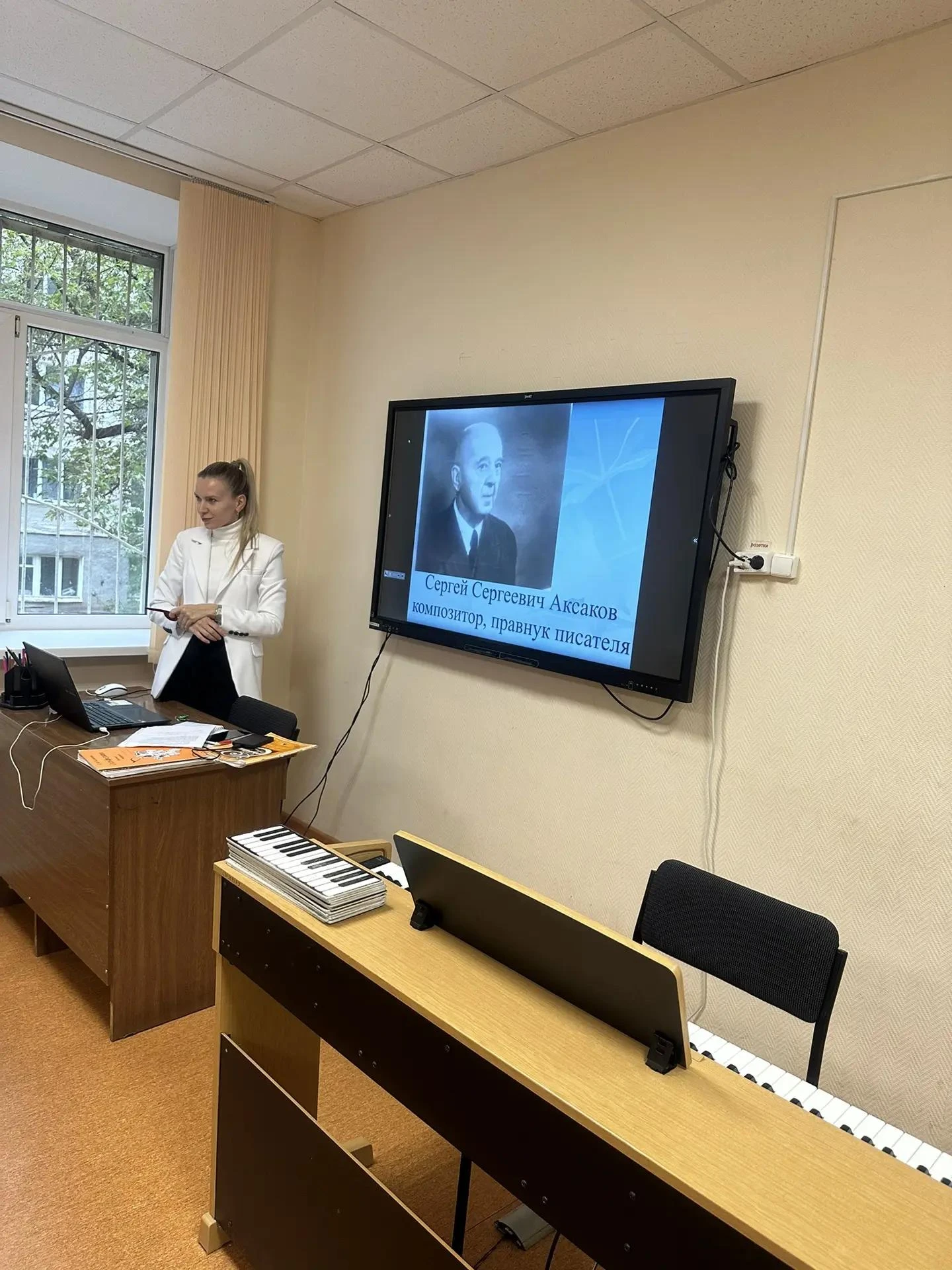 📜✏️ Имена великих писателей всегда остаются в нашей памяти благодаря бессмертным произ...