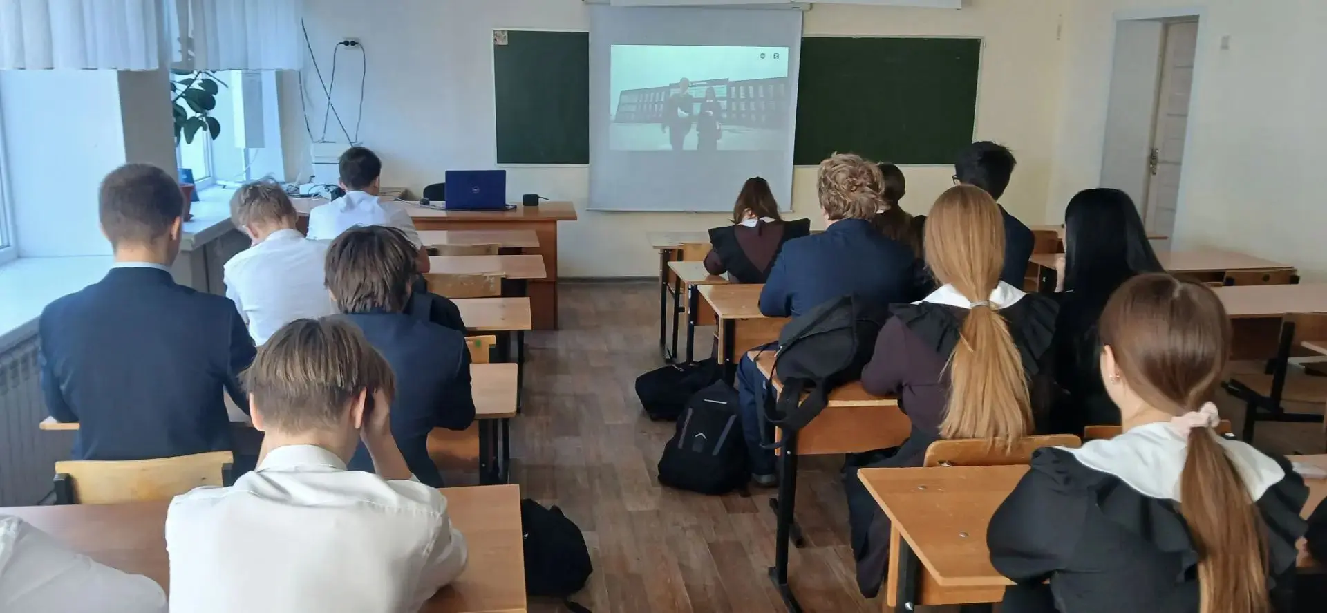 📍8 октября в рамках проекта "Россия - мои горизонты" прошли классные часы на тему "Рос...