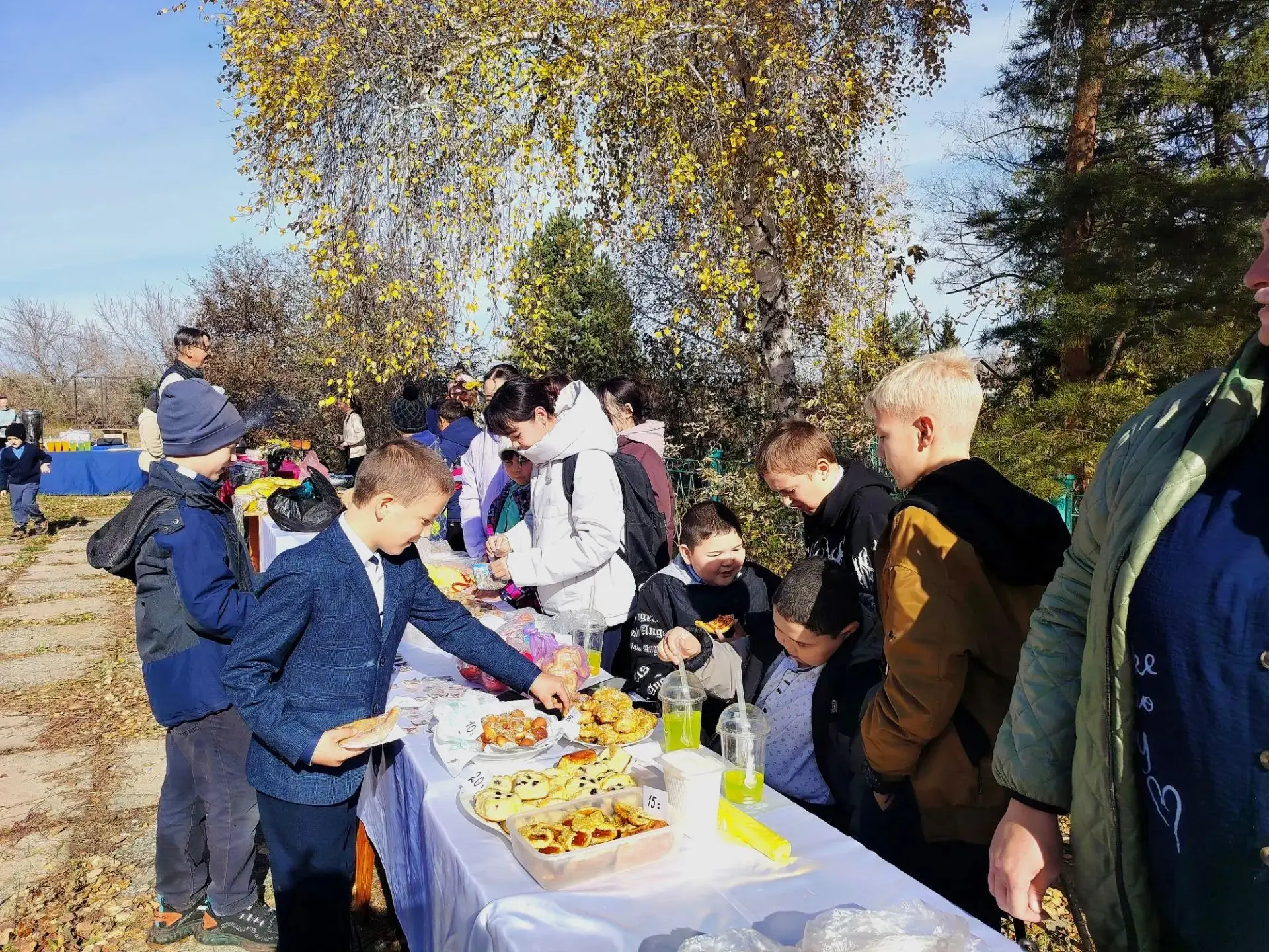 Осень - яркая пора, воспетая многими поэтами, музыкантами и художниками. Это любимая по...
