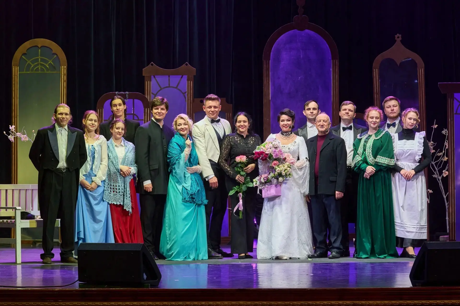 Участники студенческого театра КГМУ  "Дверь в лето" на сцене Филармонии! 🎭