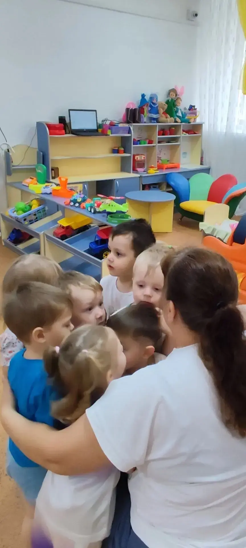 📢 Сегодня в группе 12 "Жемчужинки" малыши познакомились с громкоговорителем! 🔊