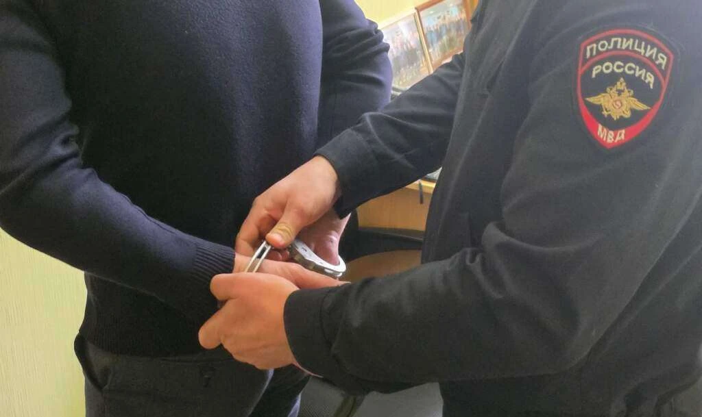 Полицейские задержали двух жителей Цимлянска за хранение наркотиков