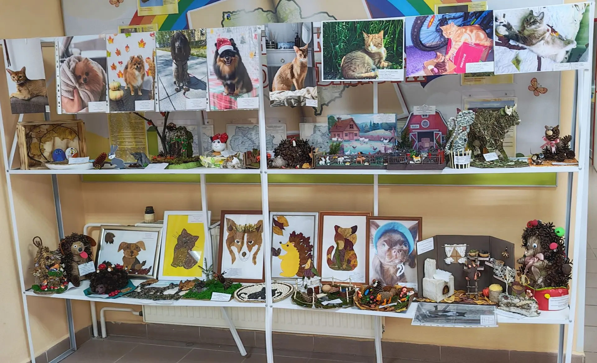 В СП «ДЭБЦ» (3-й микрорайон, д. 314) организована выставка конкурсных работ «В мире жив...