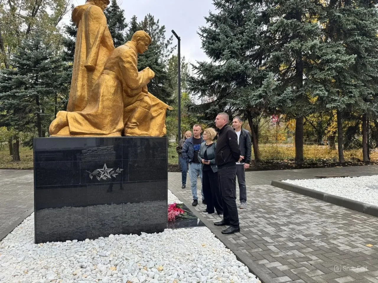 Реализация значимого проекта по созданию Аллеи памяти Героев в Ждановке приближается к ...