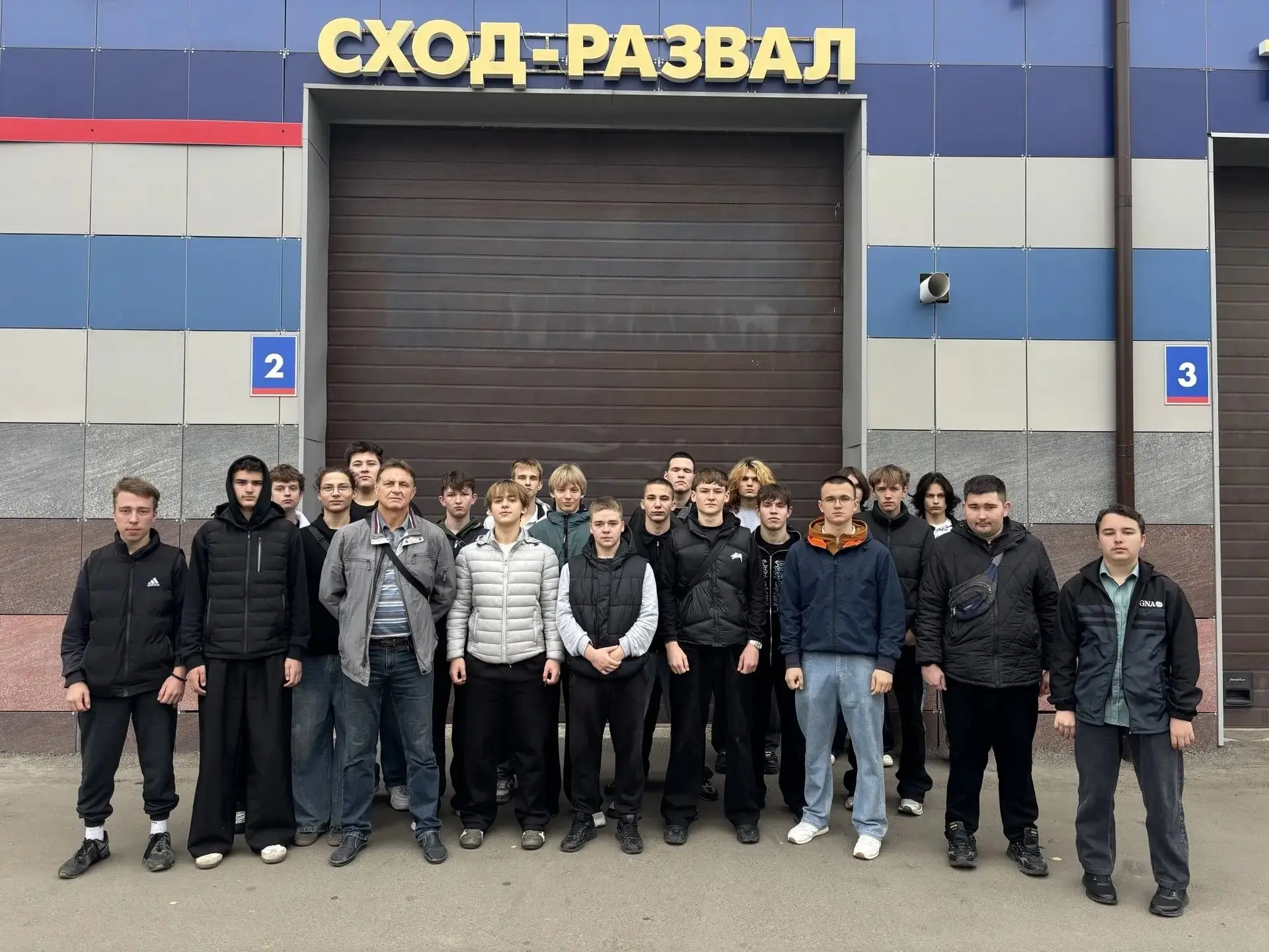 🚗 От теории — к практике! Наш путь в профессию начался с «Лион-авто»!