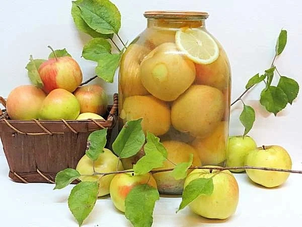 КОМПОТ ИЗ ЦЕЛЫХ ЯБЛОК