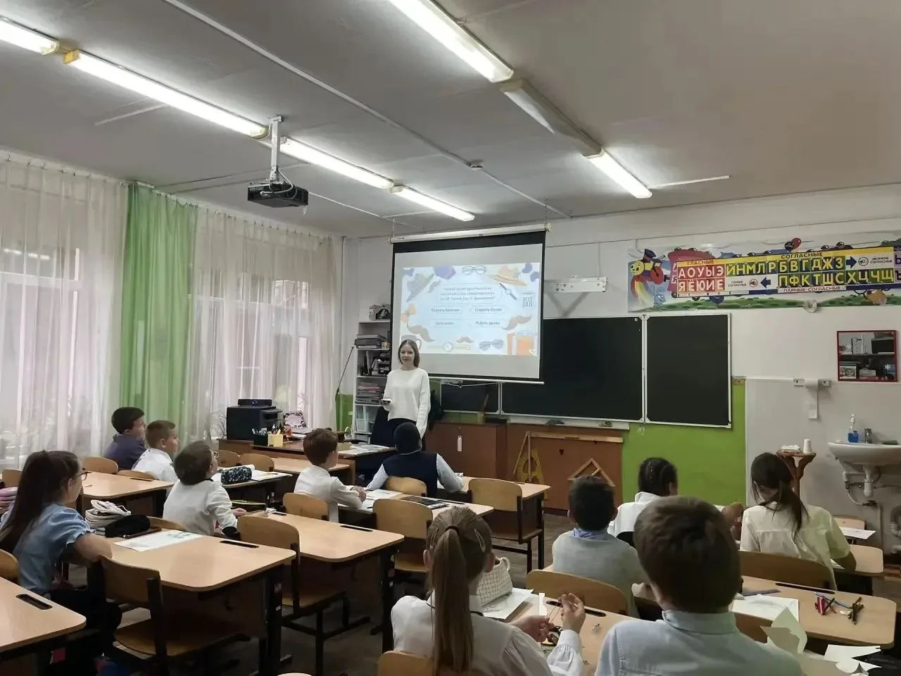 🎉В это воскресенье в нашей стране отмечается один из самых теплых и важных праздников ...