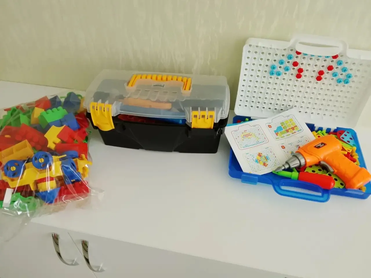 Продаётся игрушки. Тел. 89528447816