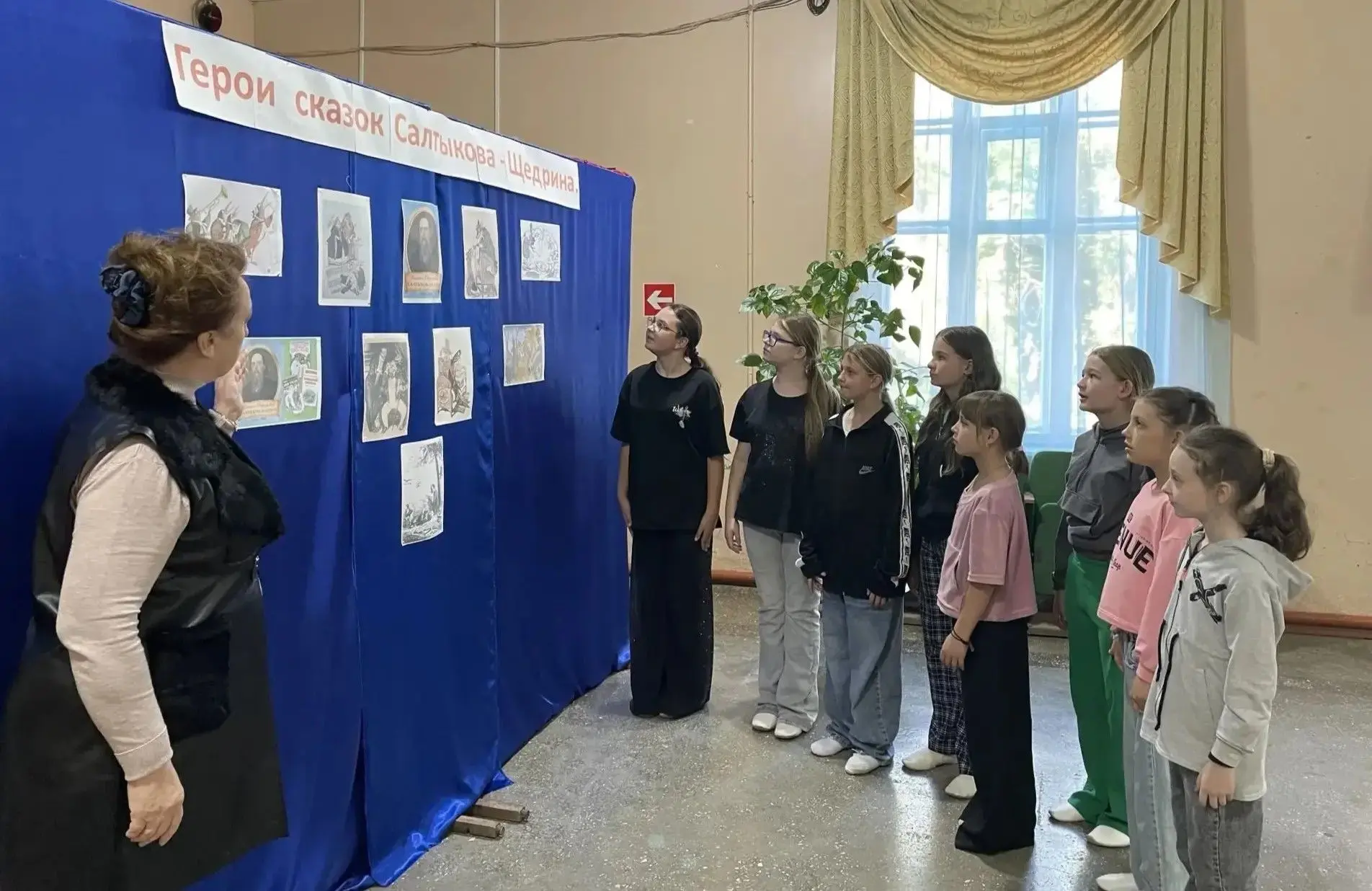 В СДК х. Туркинский была проведена фотовыставка "Герои сказок"  на которой были предста...