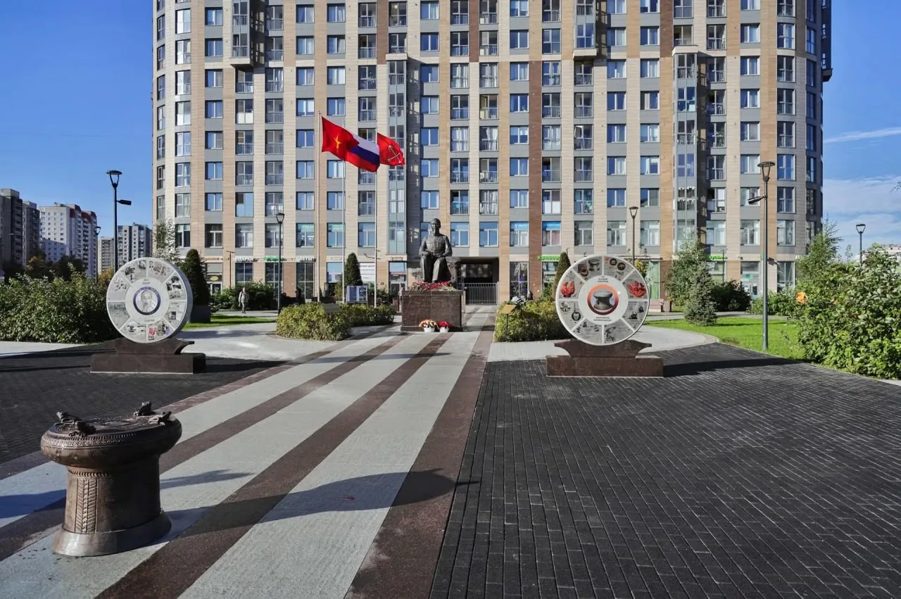 🇻🇳Вьетнамский сад открыли в Питере.