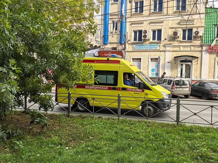 🚑 В Саратове пациентка разбила сотруднице скорой голову