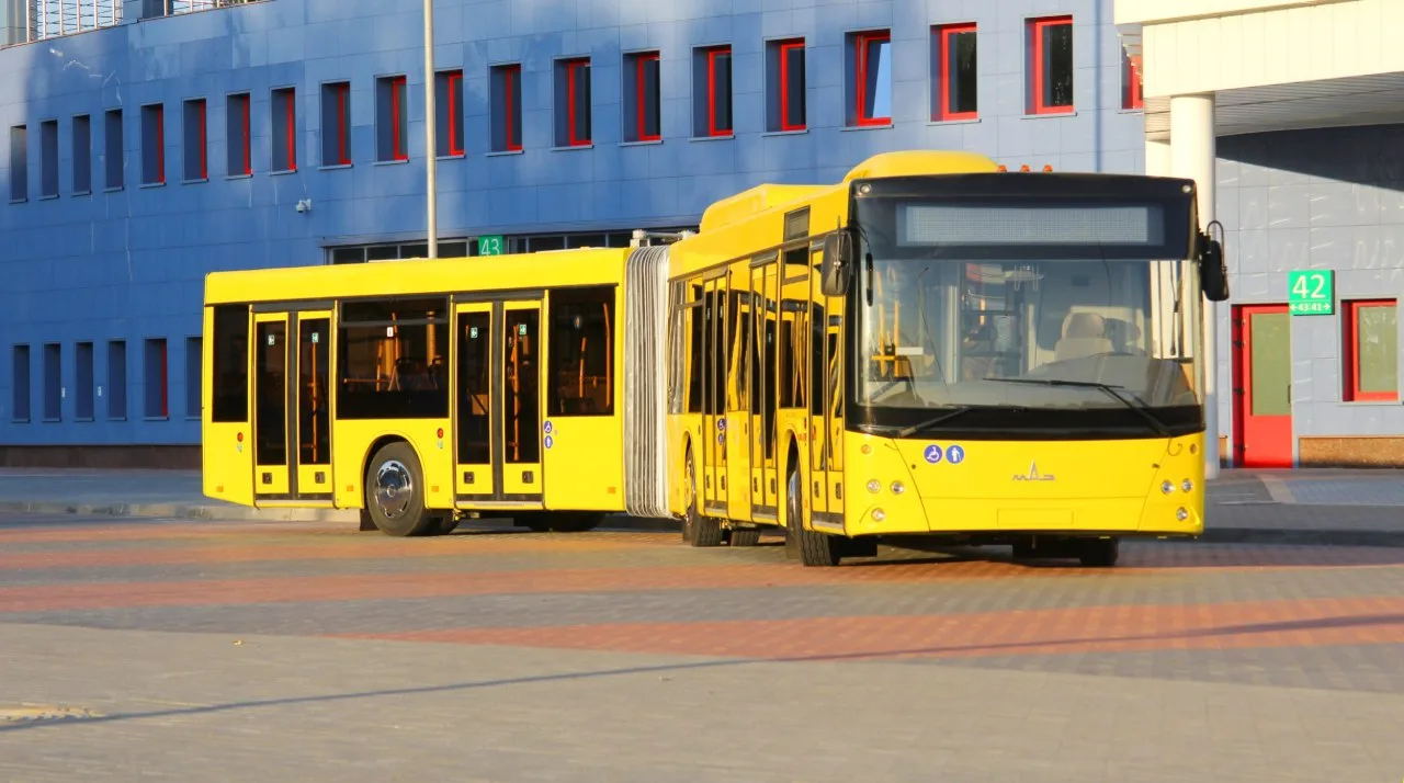 🪗 Для Омска купили в лизинг 24 автобуса-гармошки