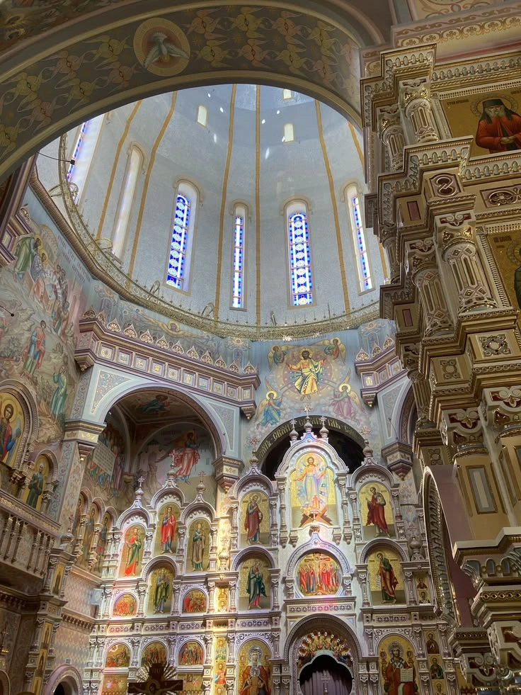 ©️ "Будь самим собой. Пусть каждый радуется тому, каким сделал его Творец".