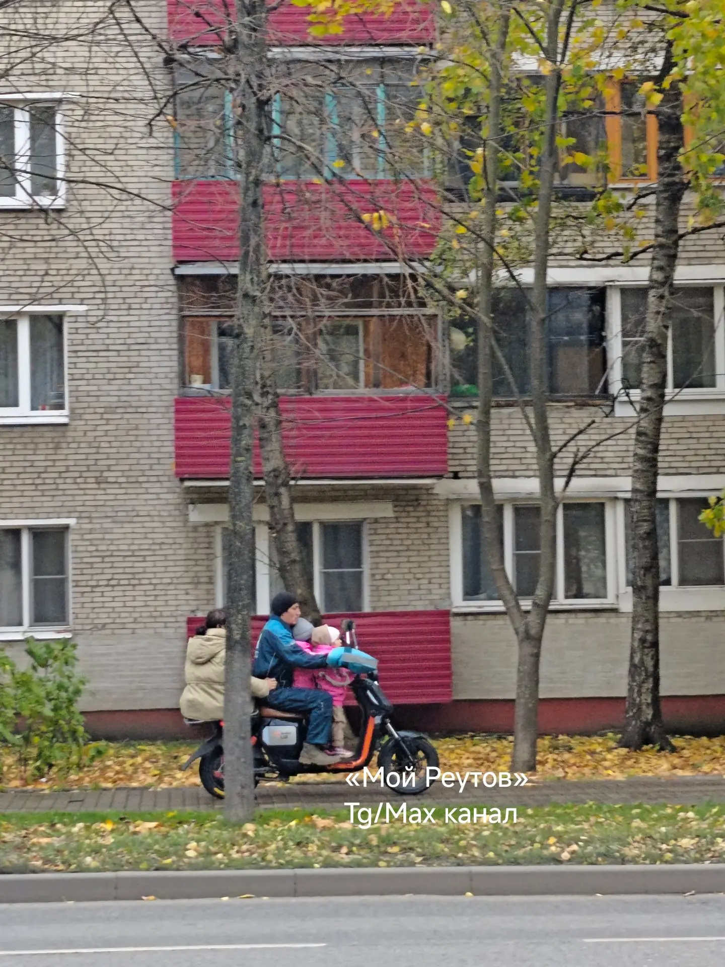 Всей семьей на лесопеде))