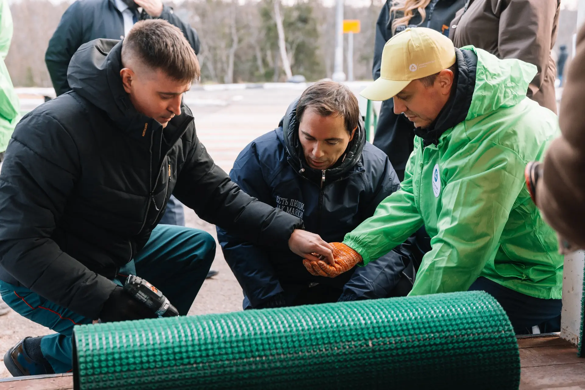 Родион Газманов помог подготовить к зиме родник «Архейский» под Мурманском