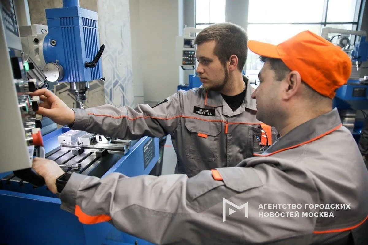 🎓 В Москве создают стандарт непрерывного образования для взрослых